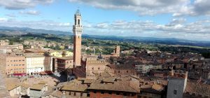 Σιένα: αξιοθέατα, διαμονή και οδηγίες για το πώς να φτάσεις στη Σιένα από Ρώμη