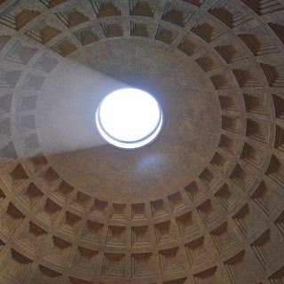 Pantheon, Romi