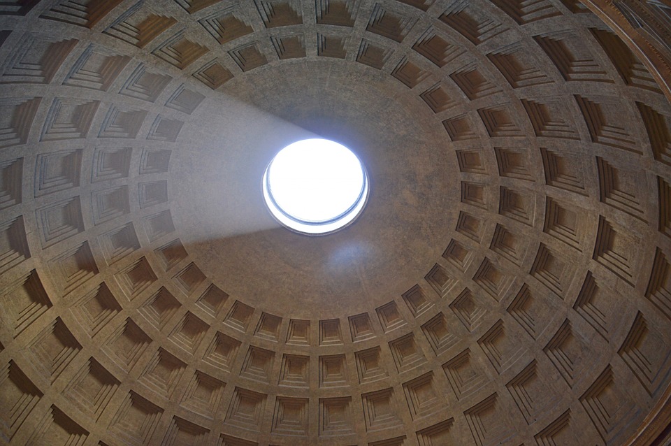 Pantheon, Romi