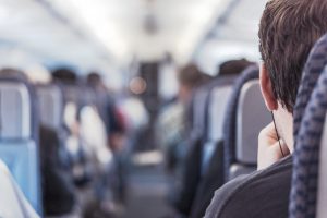 Wi-Fi ιντερνετ στο αεροπλανο: ποσο κοστιζει και ποιες εταιριες το προσφερουν