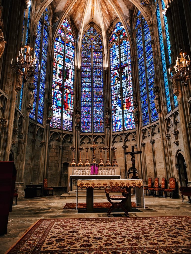 carcassone_church